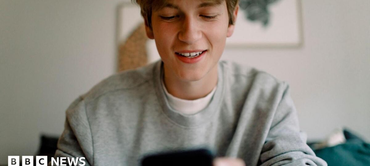 Students wait for GCSE and BTec grades as app launches for 750 schools in England