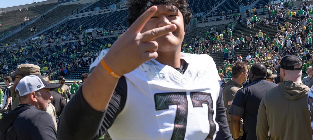Oregon's Iheanacho, Tofi making push for early playing time
