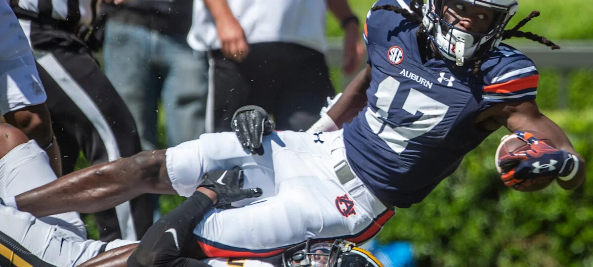Watch: Former Auburn WR makes incredible catch in preseason game