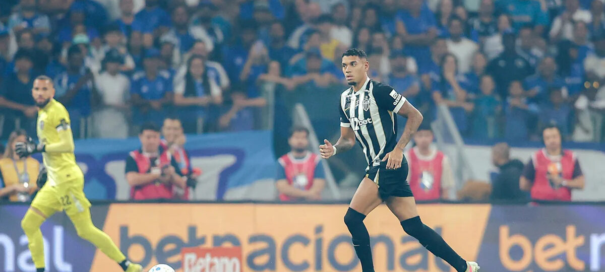 In the Mineiro derby, nasty fall forces sub, watch it and have your say