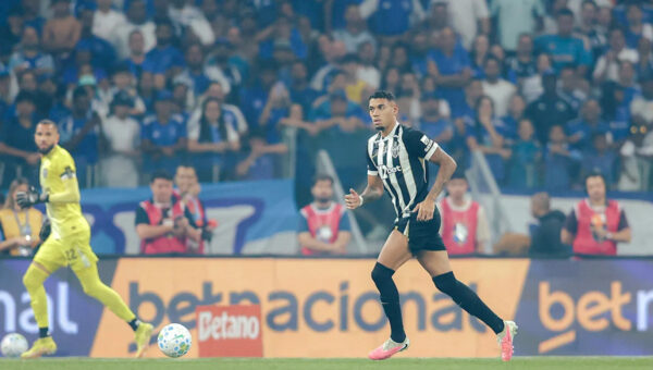 In the Mineiro derby, nasty fall forces sub, watch it and have your say