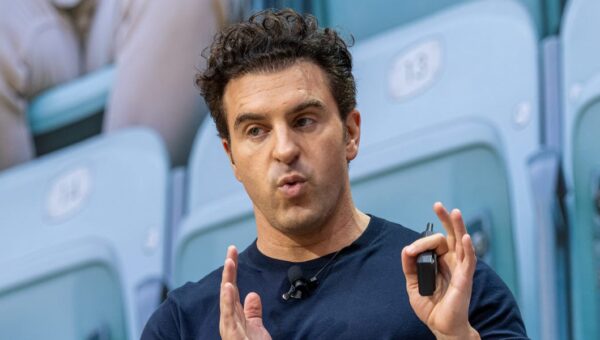 Airbnb CEO Brian Chesky says there’s one thing Silicon Valley needs to do to change Americans’ minds on AI