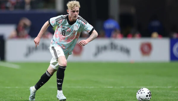 Manchester United Could Move In For This Talented Full-Back: What Will He Add To Carrick’s Side?
