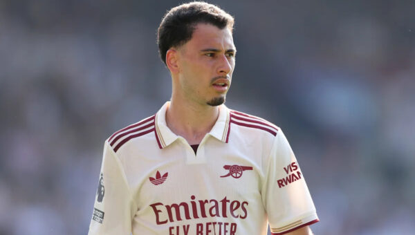Galatasaray lodge €40m bid for Arsenal winger Martinelli
