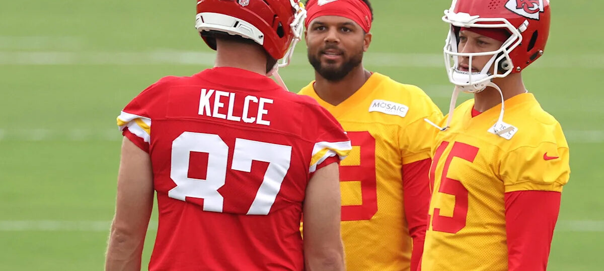 NFL fans voice ‘awful’ concern after watching Patrick Mahomes and Travis Kelce training camp blunder