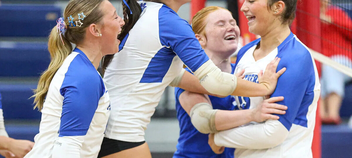 Southeastern volleyball cruises to win in Lougheed's coaching debut