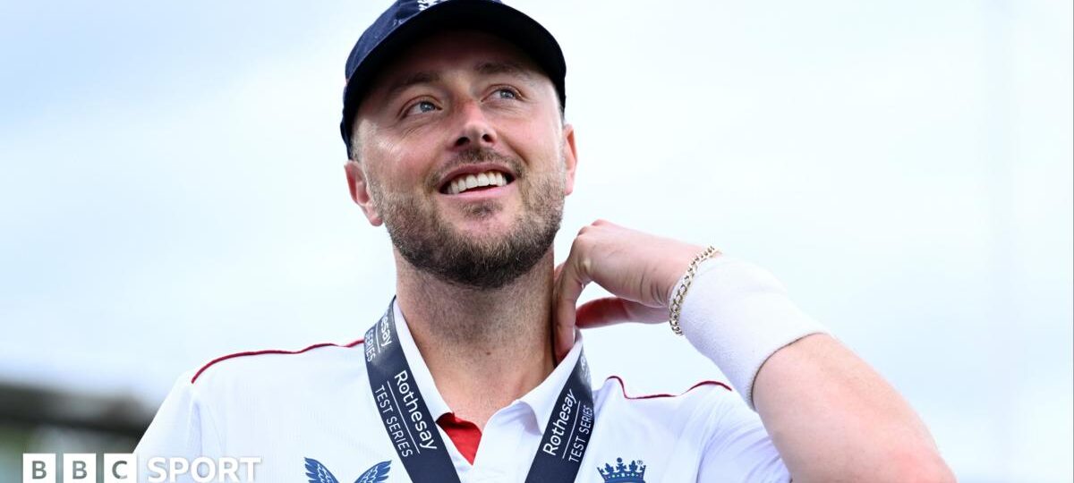 Robinson's rhythmical action reminiscent of McGrath - Agnew
