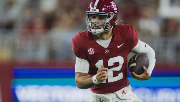 Former Alabama transfer named starting quarterback at Big Ten program