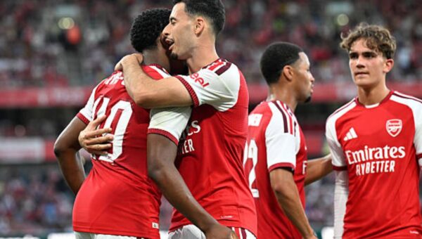 Sky Sports man confirms European heavyweights have submitted a official bid for Arsenal star
