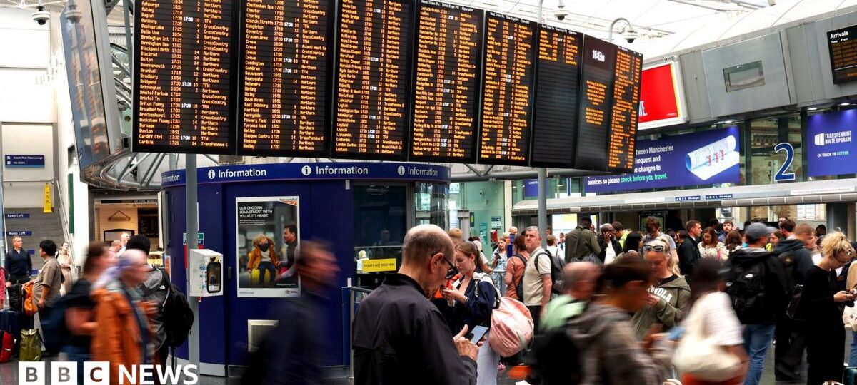 How a 90-second power outage sparked chaos for rail commuters