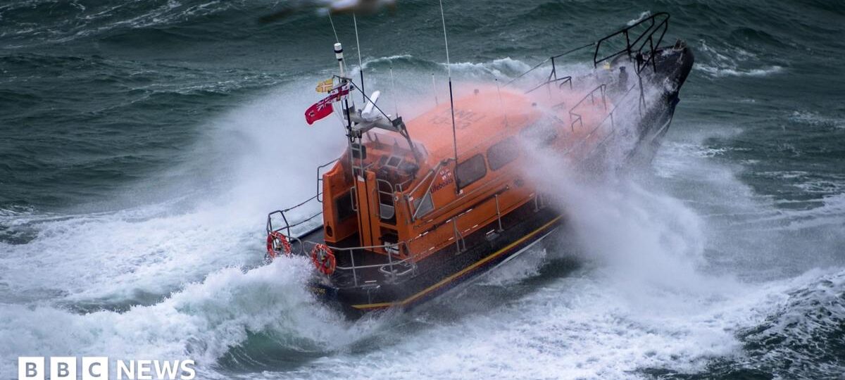 Search continues for boat 'in distress' in Channel as two people still missing