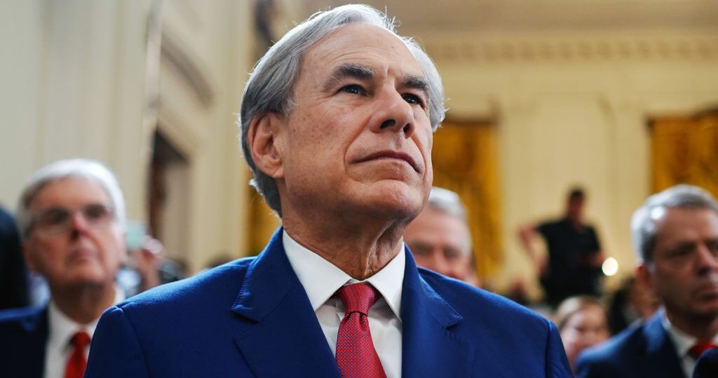 Texas halts new data centers as governor calls for audits