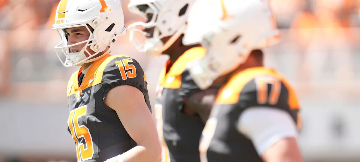 Vols' quarterback battle: 'Nobody's going to earn it, lose it day one'