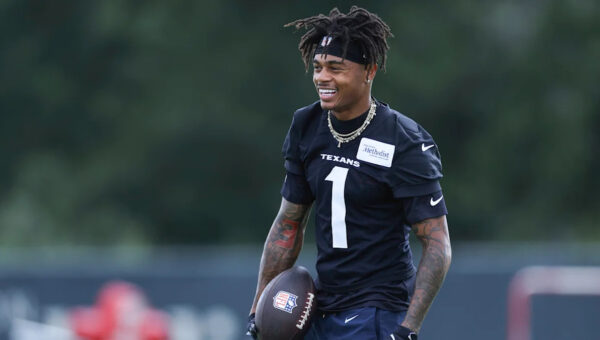 Texans WR Tank Dell practices in pads for first time since 2024 knee injury