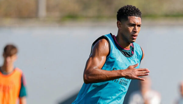Real Madrid talisman finally returns to training as Mourinho gets full group together