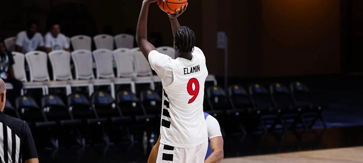 UC Bearcats basketball starts Bahamas run with 47-point Victoria win