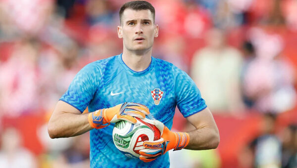 Barça sign Livaković as Joan García’s backup (Romano, SER)
