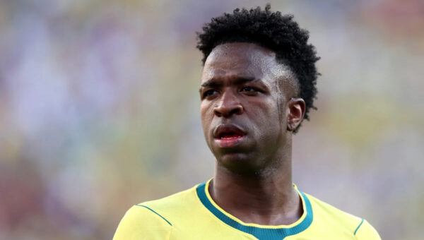 Real Madrid offer new deal worth €22 million to Vinicius; player still demands €30 million