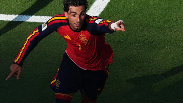 Spain’s World Cup star Ferran Torres requests move to PSG, per reports
