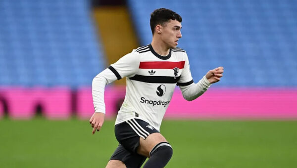 Scanlon, Ogunneye: Arsenal confident of signing United youngsters in a surprise move