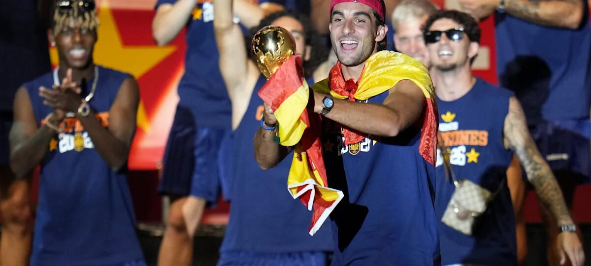 Ferran Torres explains meaning behind ‘Make Spain Great Again’ World Cup celebration cap: ‘It wasn’t about politics’