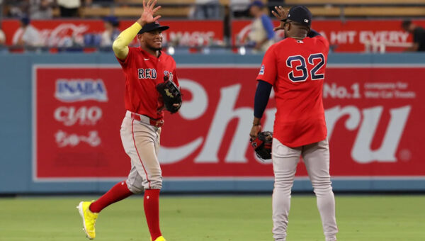 Red Sox, Dodgers Finish Series On Trade Deadline Eve