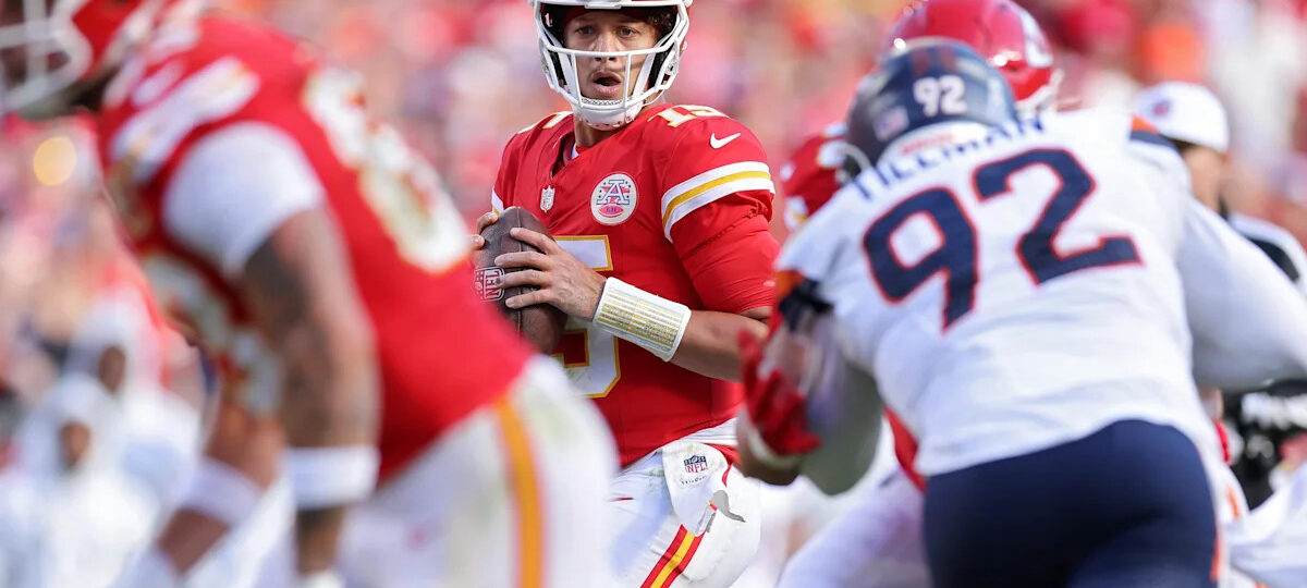 Chiefs News: Who will be the right tackle for Patrick Mahomes Week 1?