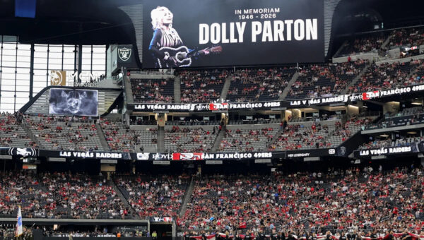 Saturday Night Open Thread: Goodbye Dolly! (…and preseason)