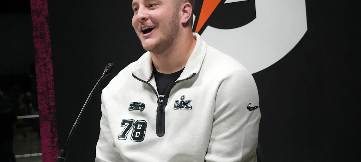 Former Iowa football OL set to miss entire 2026 NFL season with injury