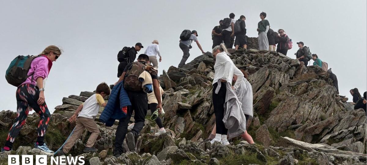 I couldn't reach Wales' highest summit because people jumped the queue