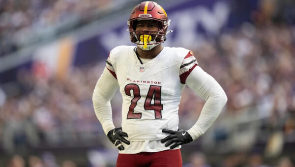 Veteran pass rusher Von Miller to sign with Cowboys
