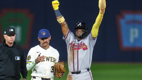 Harris homers, Mahle pitches 5 strong innings as Braves beat Brewers 4-2 in Little League Classic