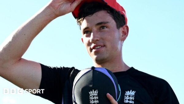 Hampshire and England bowler Turner retires aged 25