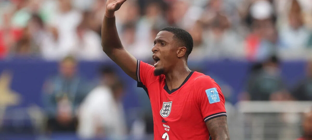 Man Utd told to hijack Arsenal move for top defender