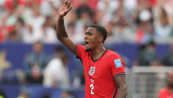 Confirmed – Arsenal completes move for Ezri Konsa