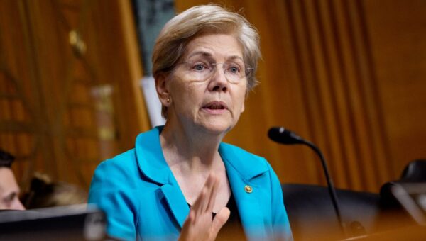 Student-loan borrowers got incorrect notices from a major student-loan company. Lawmakers want answers.