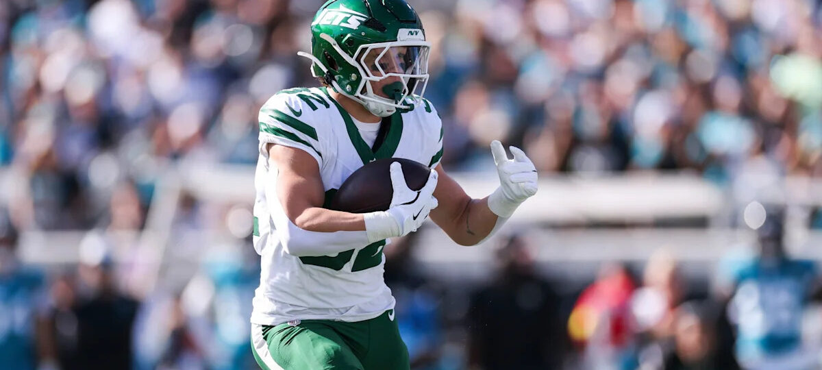 Jets RB Isaiah Davis will miss "a couple weeks" with a knee injury