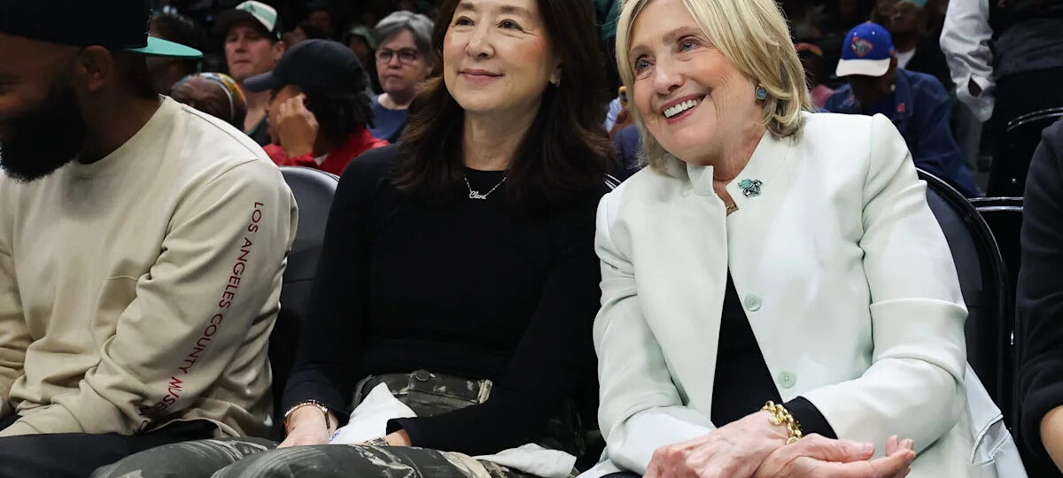 How WNBA crowd reacted to Hillary Clinton’s attendance at New York Liberty game