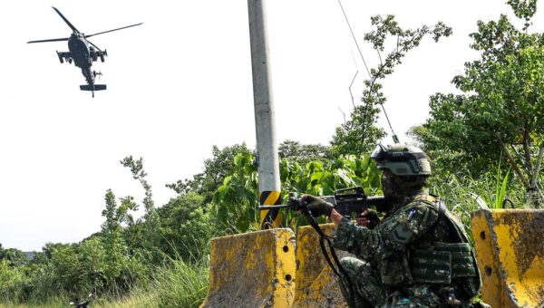 An Apache and Black Hawk drill in Taiwan shows how Ukraine’s drones are changing helicopter warfare