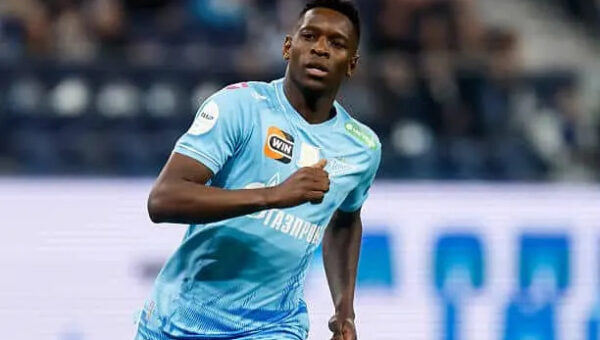 Roma agree to terms with Henrique, continue talks for Leweling