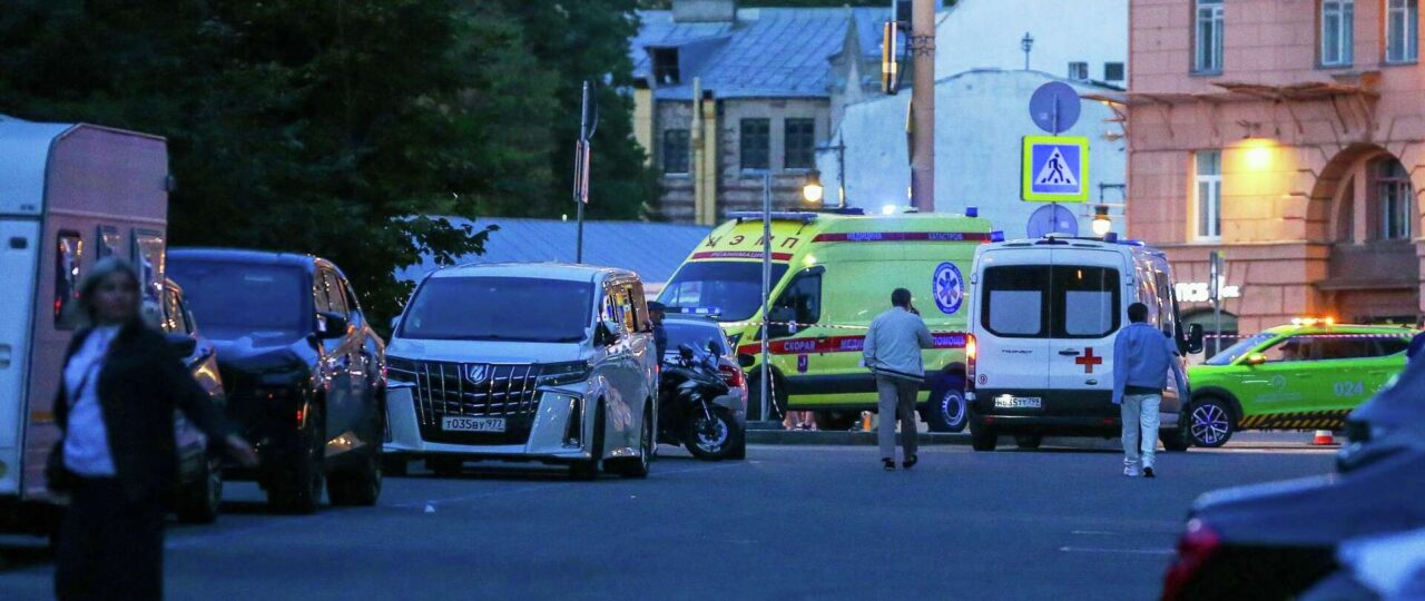 Three killed, 21 injured in bomb explosion outside Moscow restaurant