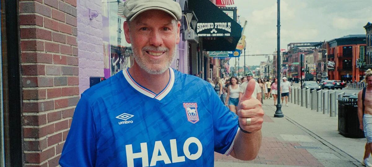 Fan's hunt for fellow Tractor Boys in Nashville