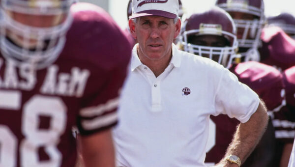 Texas A&M unveiling statue for legendary coach R.C. Slocum