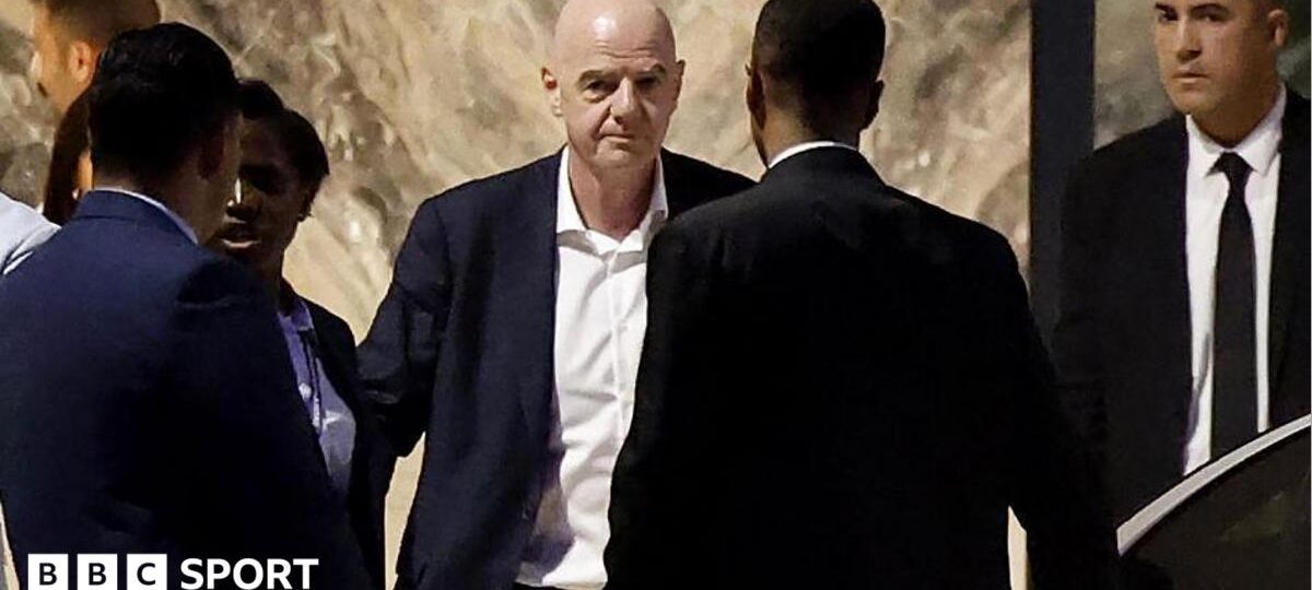 Fifa criticises campaign to oust president Infantino
