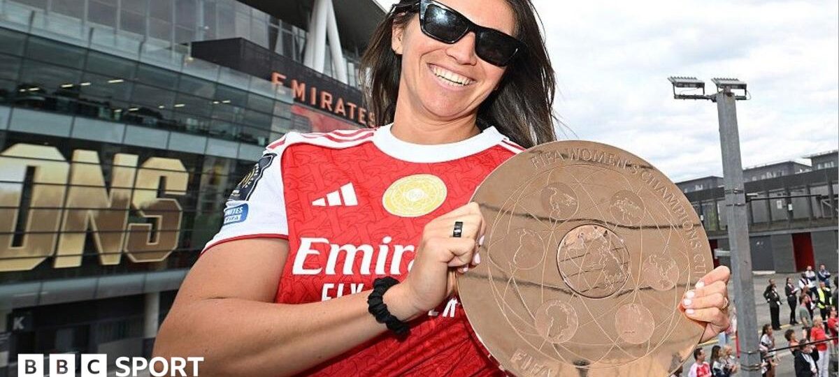 Caldentey embraces 'cool' pressure as Arsenal target Treble
