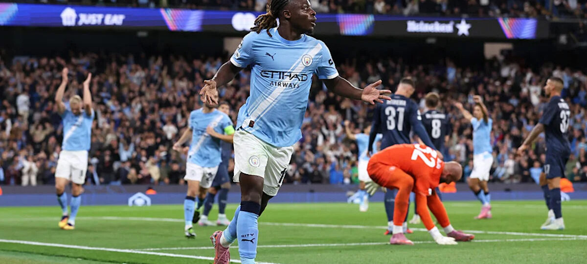 Jeremy Doku signs new Man City contract