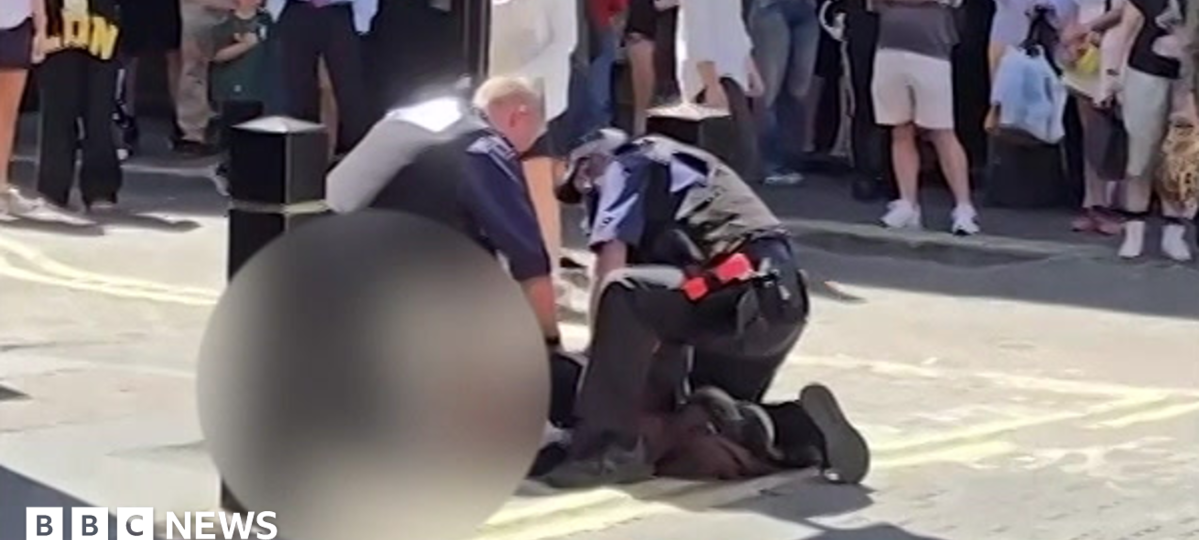 Woman arrested after four stabbed in central London