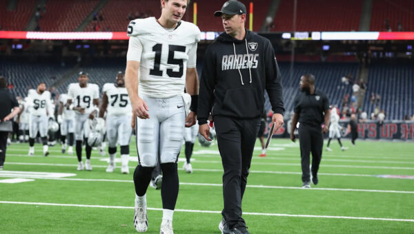 Raiders coach Klint Kubiak not ready to name starting quarterback after second preseason game: 'We got another week'