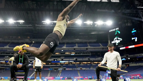 NFL running back rejoins team just days after being cut