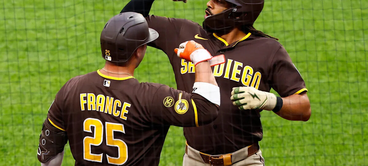 Padres' Tatis favors robbing home runs over hitting them in 5-2 win over the Mets